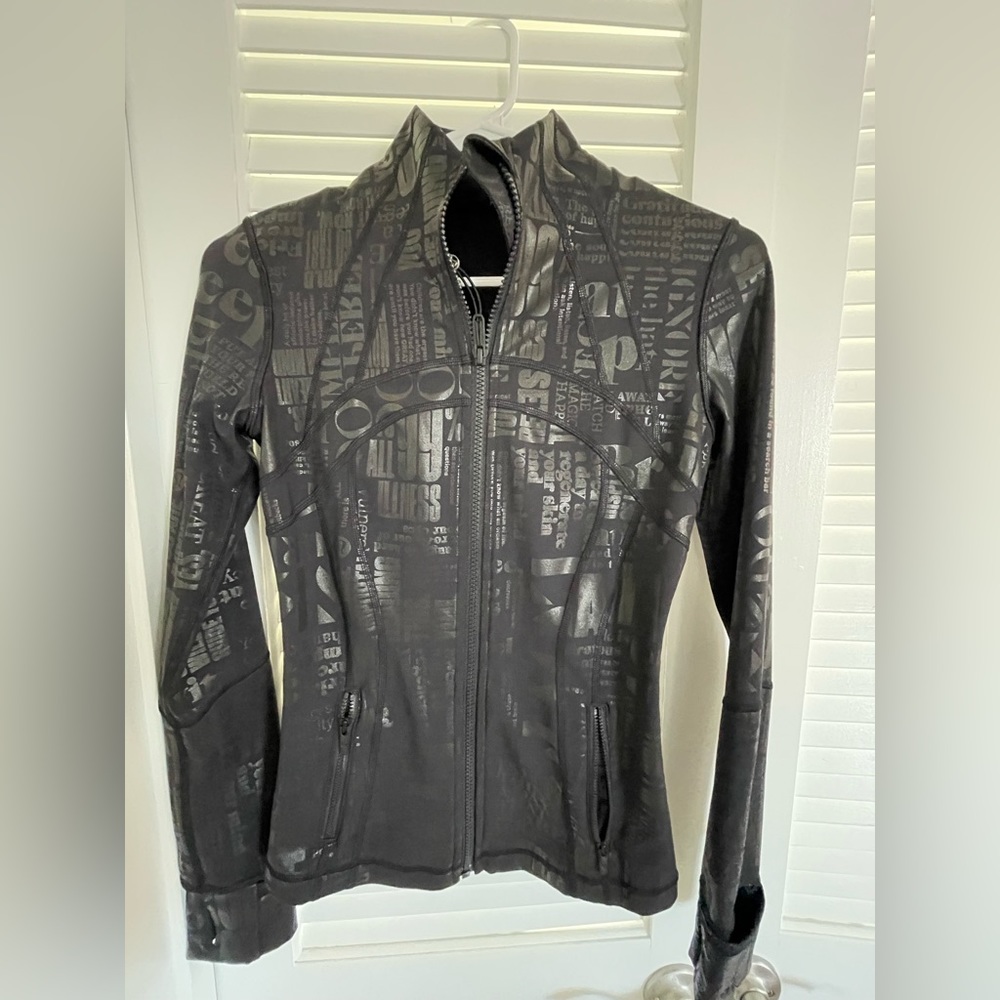 Lululemon Define Jacket *Manifesto
20YR Manifesto Foil Black Black